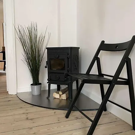 Amazing Lakeside 2br *