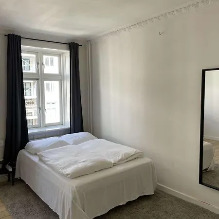 Amazing Lakeside 2br * كوبنهاجن