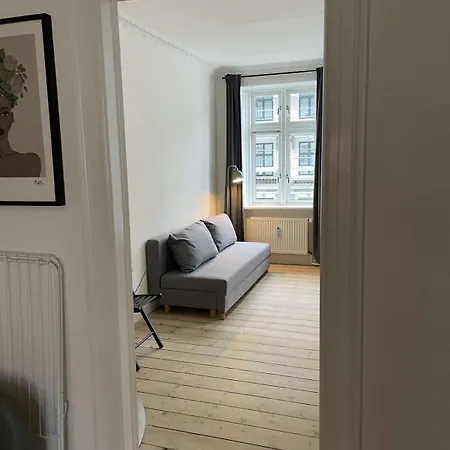 Amazing Lakeside 2br
