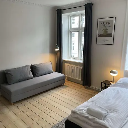 Amazing Lakeside 2br *